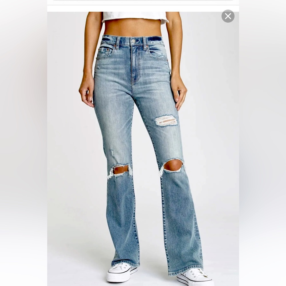NWT DAZE JEANS - Go Getter High Rise Flares - 24